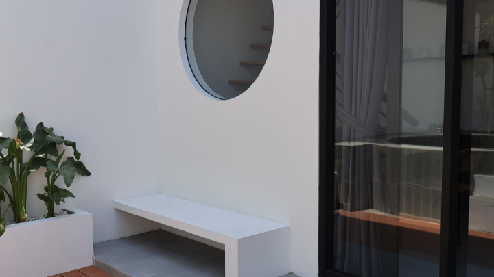 Details (9)